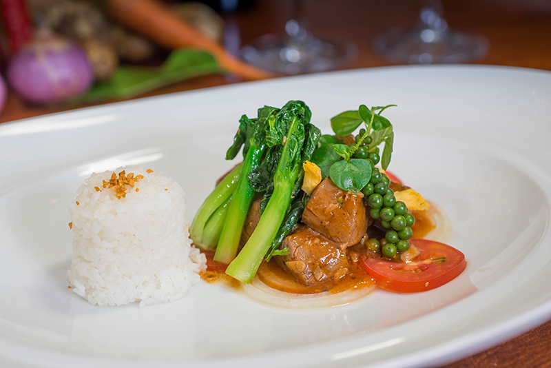Where to eat in Siem Reap - Damnak Lounge