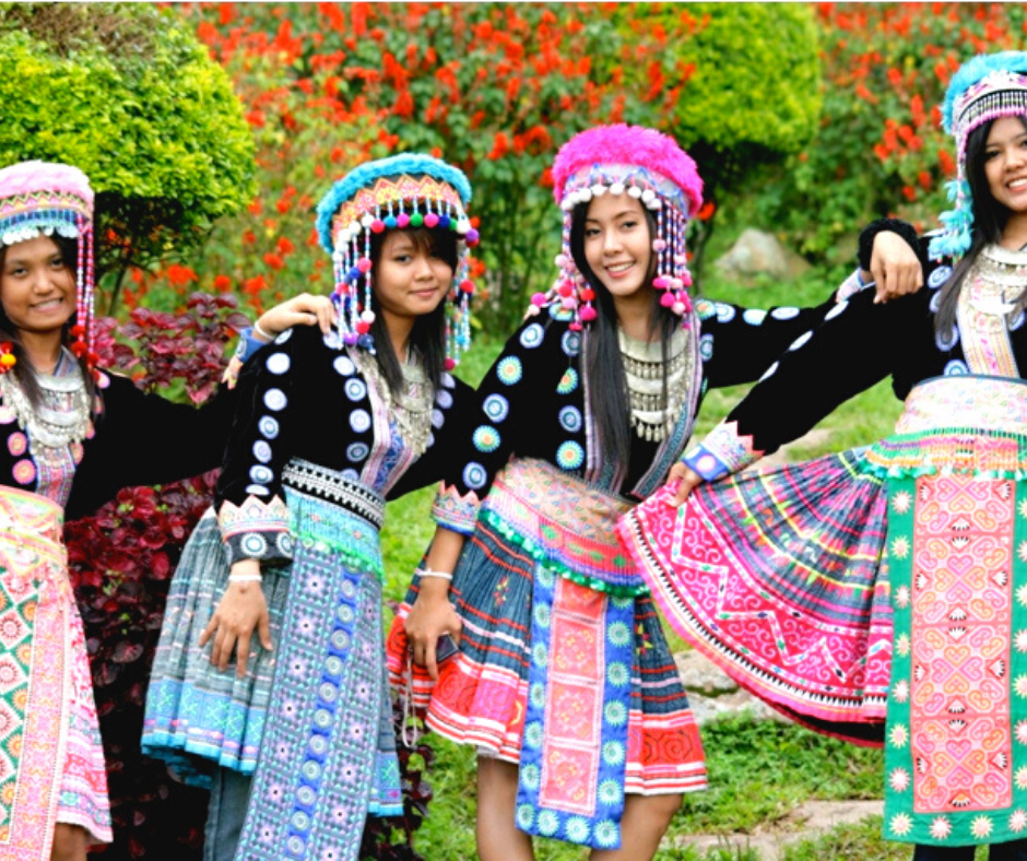 Hilltribe folklore girls - Thailand Travel Guide