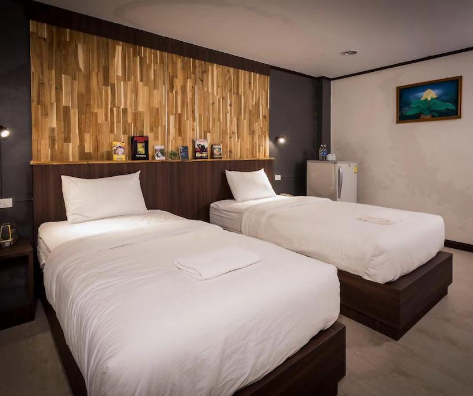 Link to Phimai Paradise Hotel
