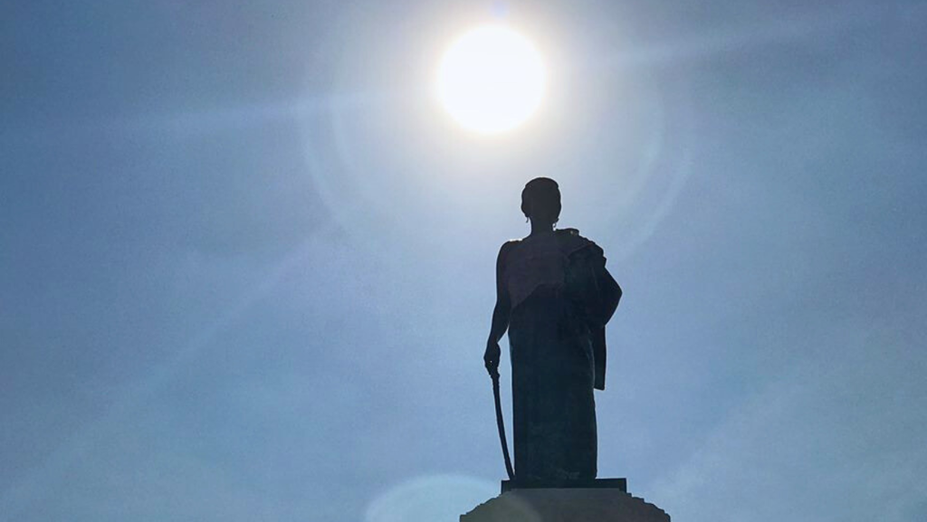 Stautue of Ya Mo - hero of Nakhon Ratchasima